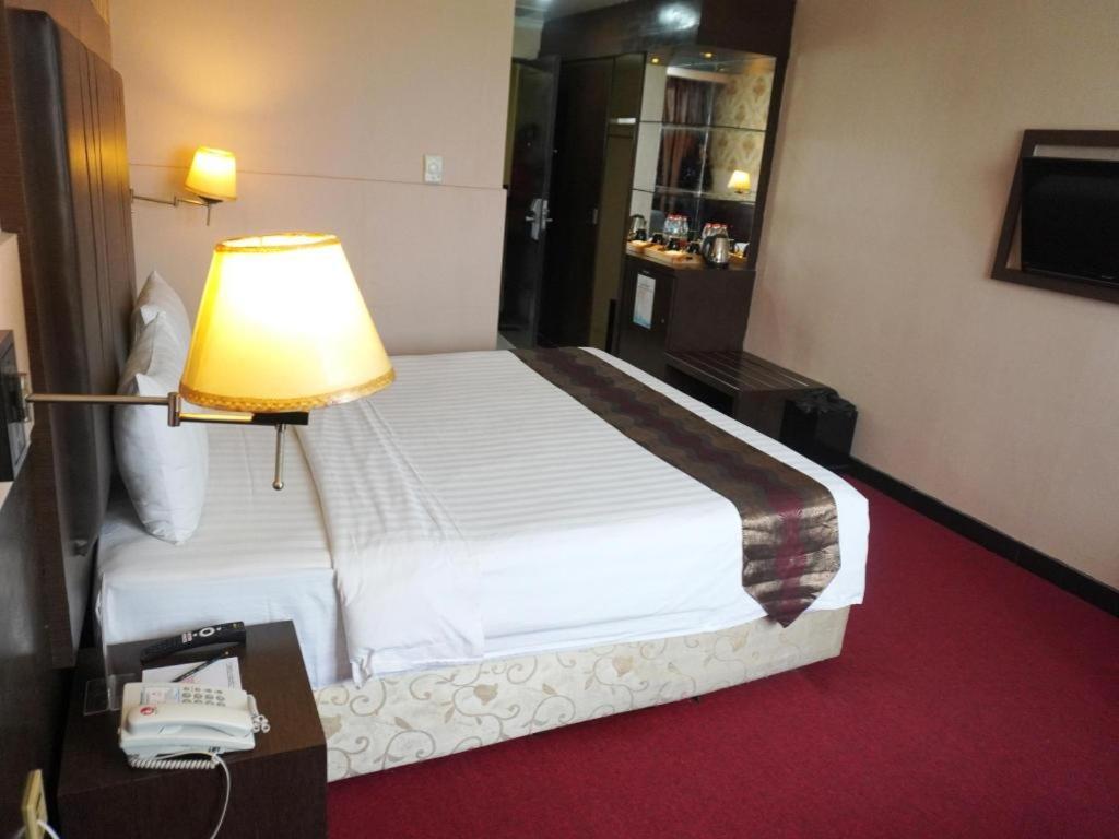 Grand Antares Hotel Medan Exterior foto
