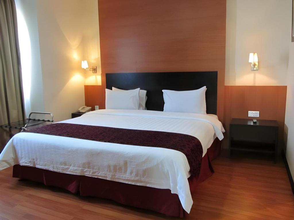 Grand Antares Hotel Medan Exterior foto
