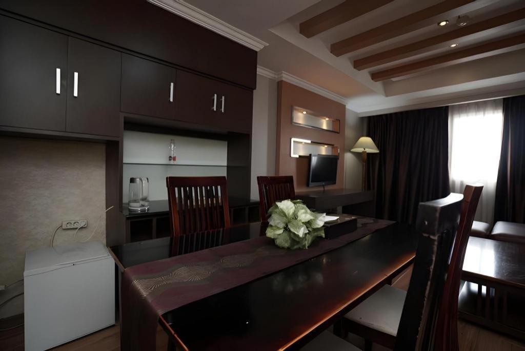 Grand Antares Hotel Medan Exterior foto
