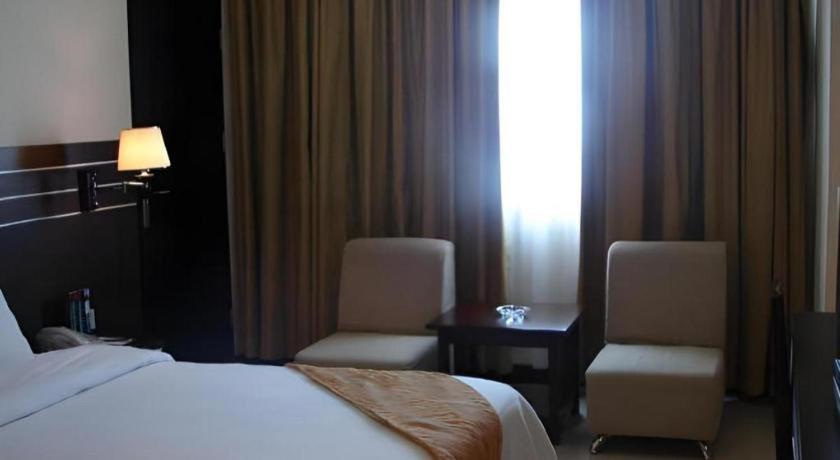 Grand Antares Hotel Medan Exterior foto