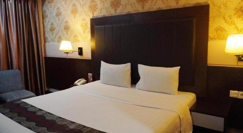 Grand Antares Hotel Medan Exterior foto