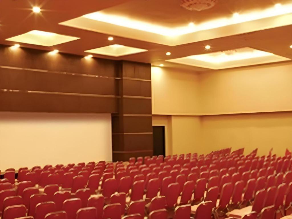 Grand Antares Hotel Medan Exterior foto